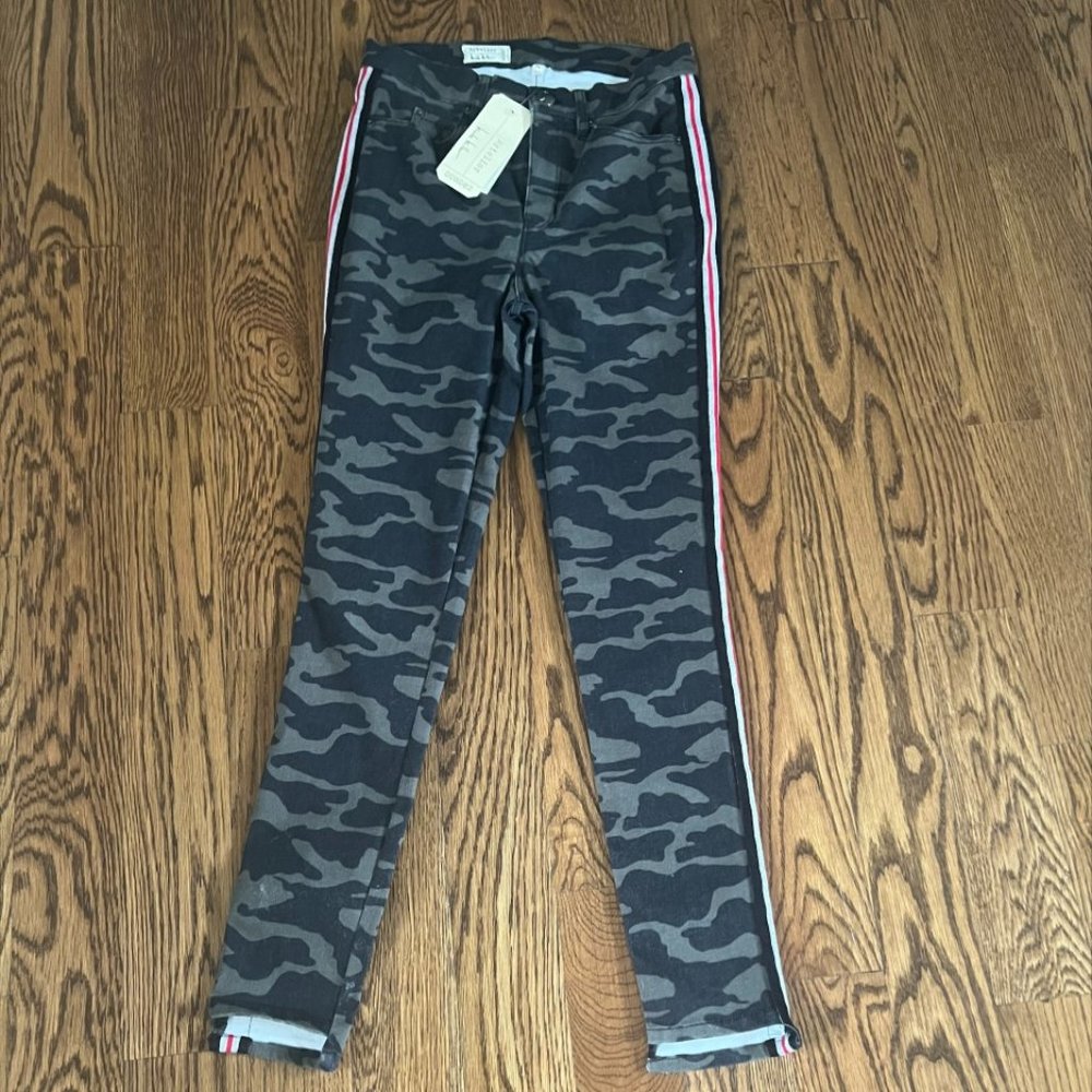 Nicole Miller Camo Pants
